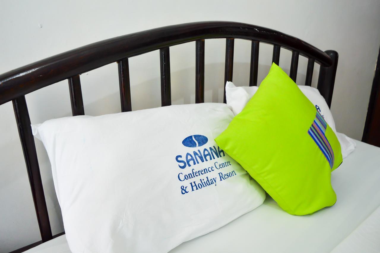 Sanana Conference Center And Holiday Resort Момбаса Екстериор снимка